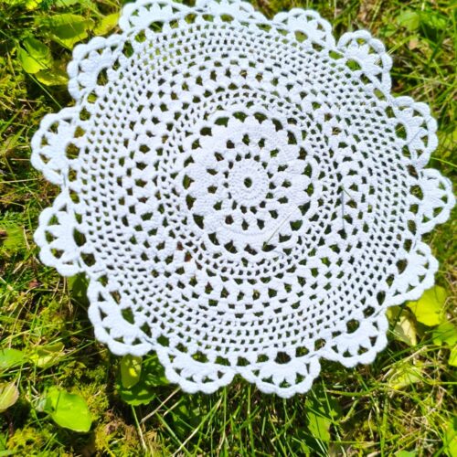 Serwetka okrągła ręcznie robiona