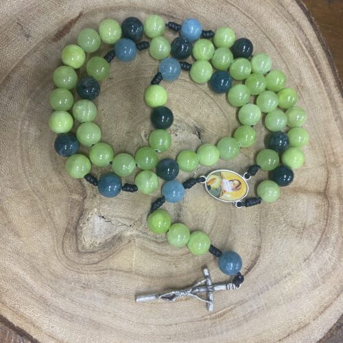 Różaniec z kamieni naturalnych