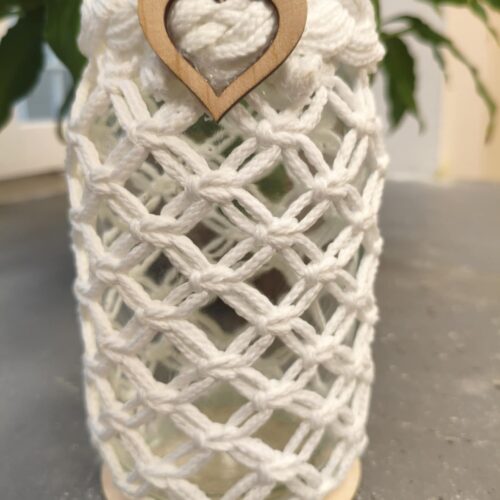 Ozdobny pojemnik w stylu boho, luźny splot